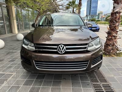 Volkswagen Touareg 2012 Company Source