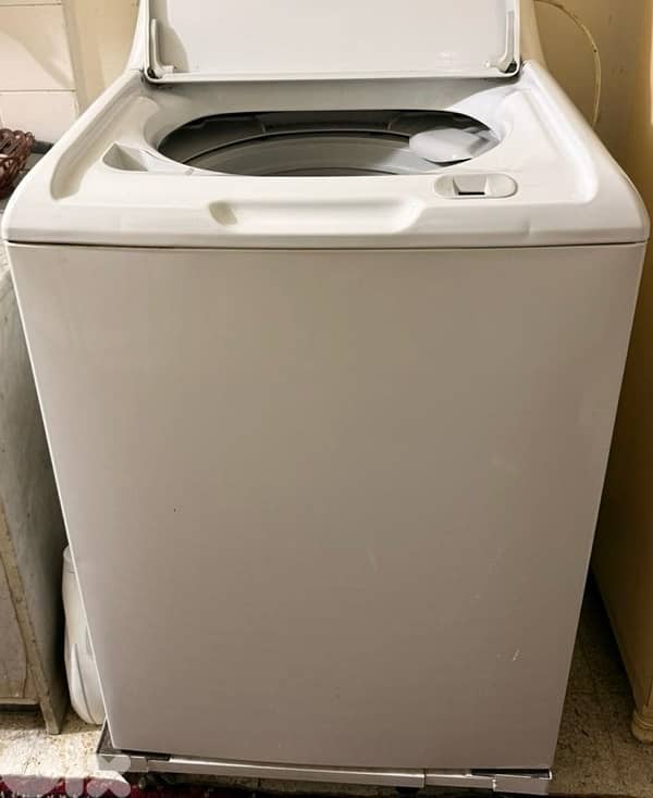 FRIGIDAIRE WSHING MACHINE & DRYER 2