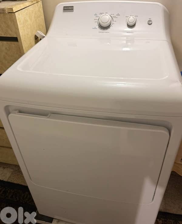 FRIGIDAIRE WSHING MACHINE & DRYER 4