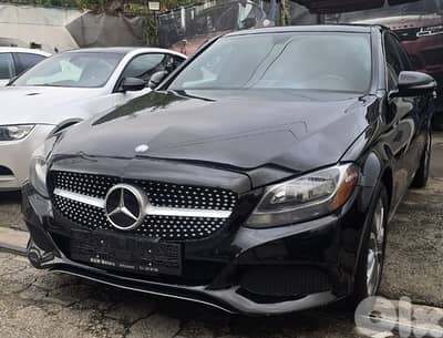 Mercedes C300  2017 full options tiptronic panoramic paddle shift