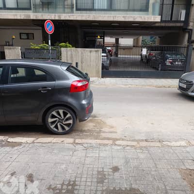 Shop for rent in the middle of Achrafieh