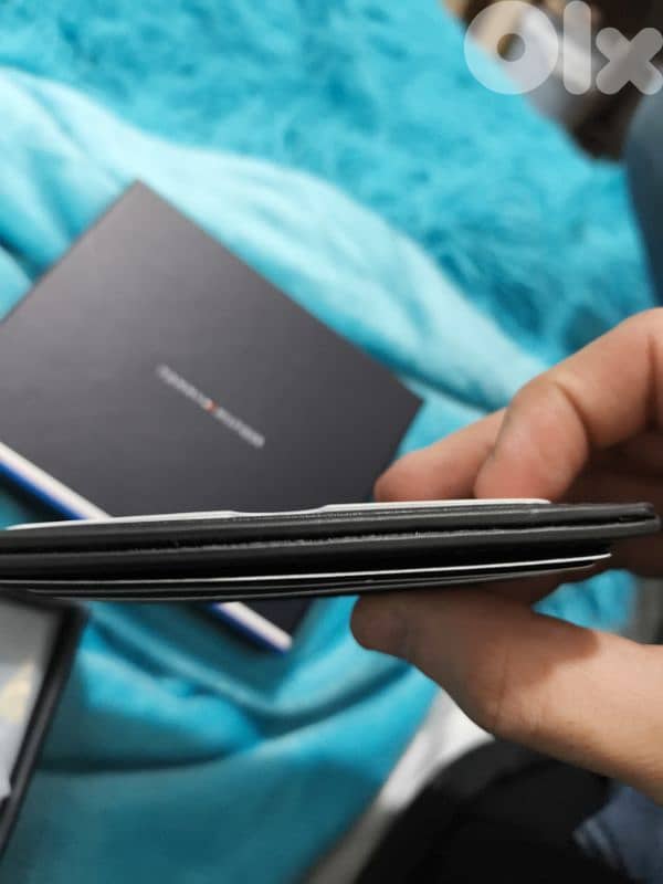 tommy Hilfiger wallet 2