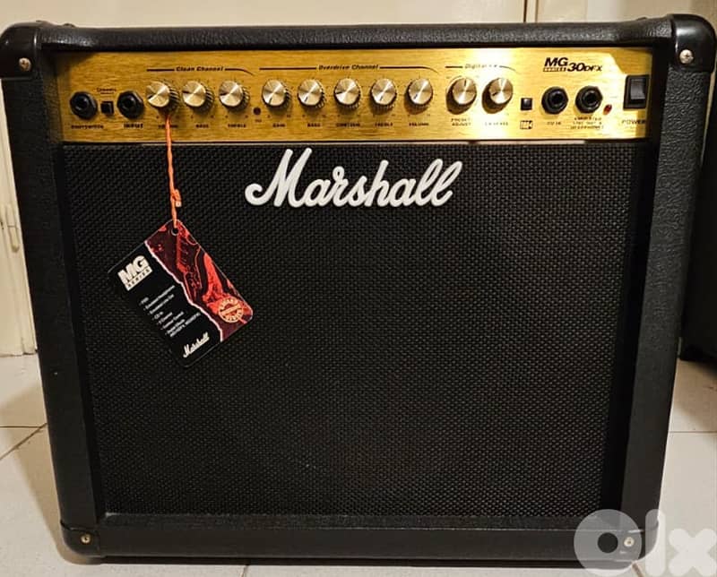  Complete Electric Guitar Setup – Like New Condition 3