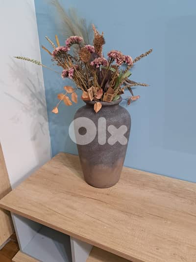 Decorative Vase with artificial flowers