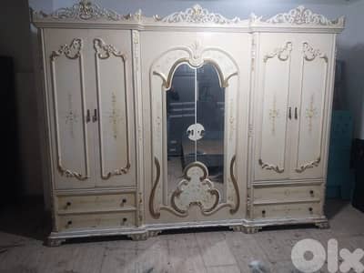 خزانة خشب زان