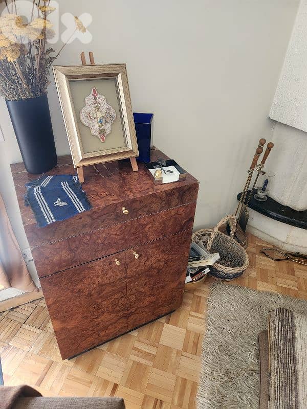 small bar-like cabinet 1