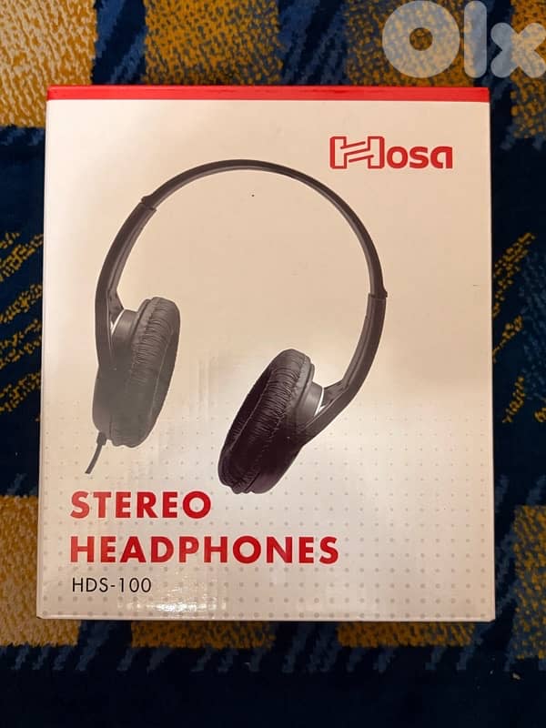 dj set with headphones and speakers 2