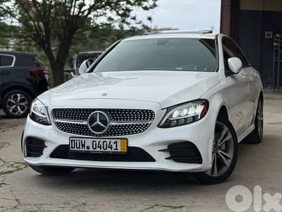 C300 model 2019 Look Amg 4matic super clean