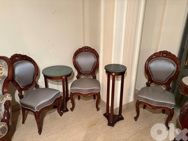 Salon Français de style Louis Philippe en bois sculpté 1