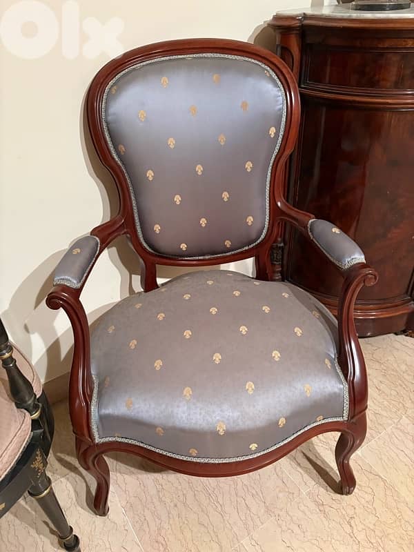 Salon Français de style Louis Philippe en bois sculpté 2