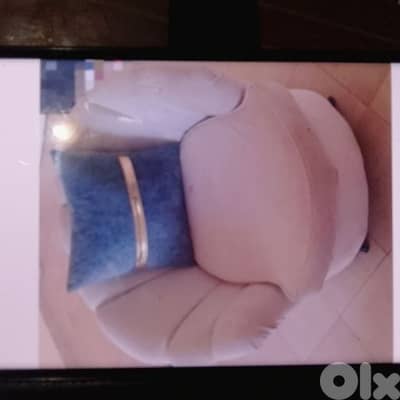 اوضه بيضه تخت ابيض اثنين كوموندينا صوفتين زرق صوفتين بيض