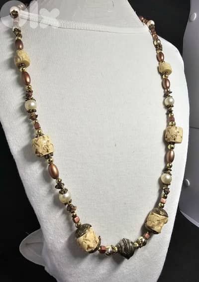 10$ vintage beaded necklace,