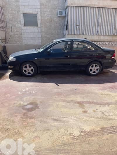 Nissan Sunny 2010