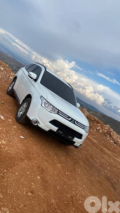Mitsubishi Outlander 2014