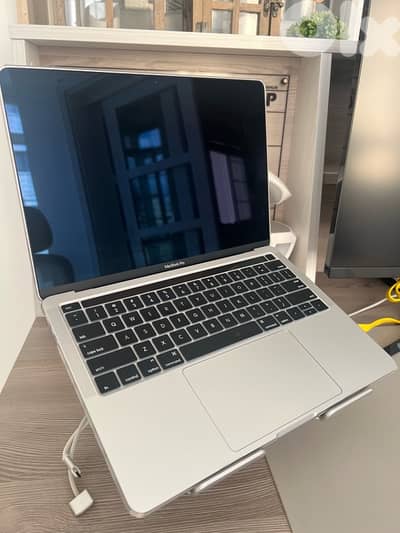 Apple MacBook Pro 13” M1 - 8GB RAM / 512GB SSD