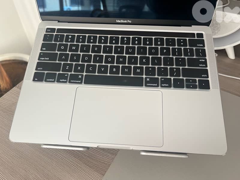 Apple MacBook Pro 13” M1 - 8GB RAM / 512GB SSD 3