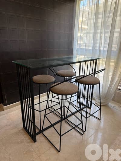 high table with 4 high chairs