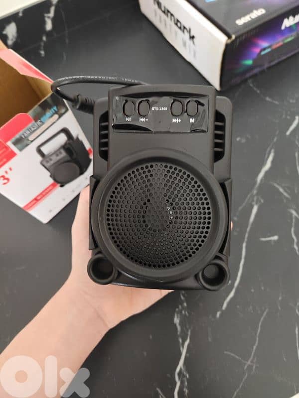 tiny speaker very cute 2