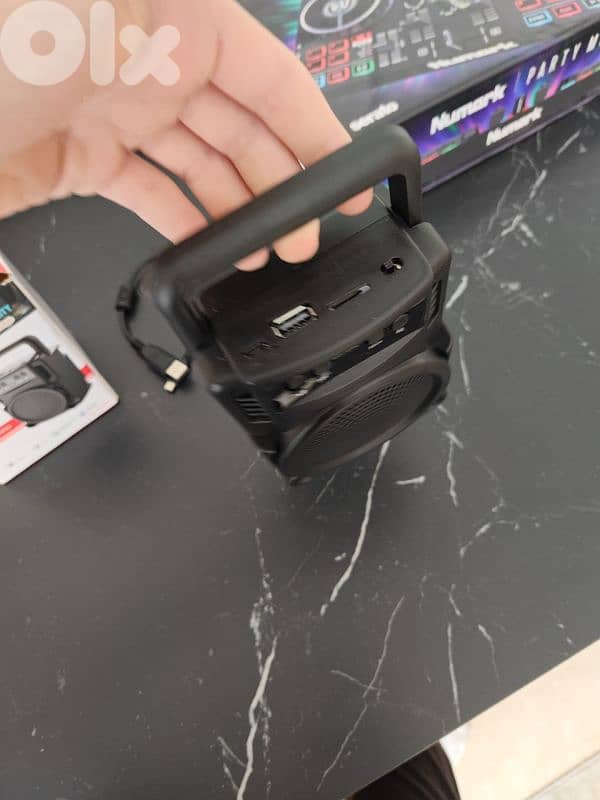 tiny speaker very cute 3