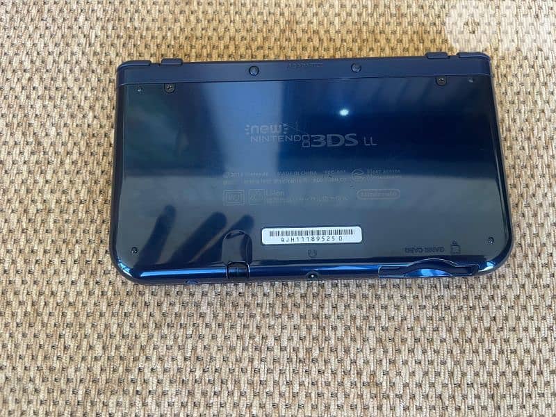 Nintendo NEW 3DS XL 2