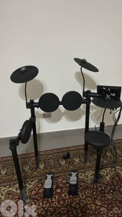 Yamaha DTX402K Electronic Drum Set
