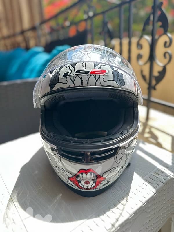 motorcycle helmet/casque 1