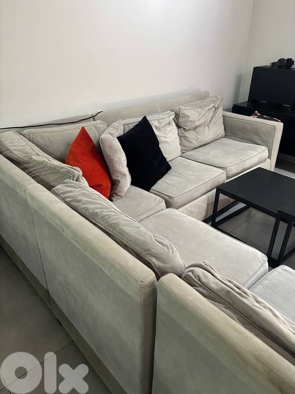 Living room corner couch + tables 2