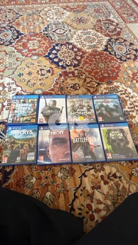 ps4 not a single scratch with 8 games and 2 controllers 2
