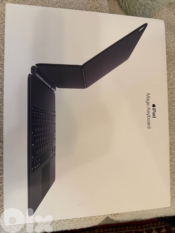 ipad air m4 13’ 256gb and Magic Keyboard 1