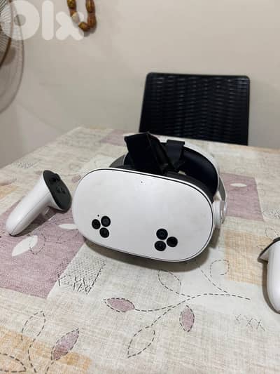 Meta Quest 3S Barely Used 200$