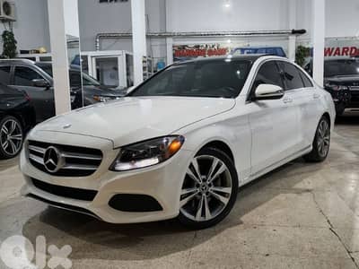 2018 Mercedes-Benz C300 (CLEAN CARFAX)