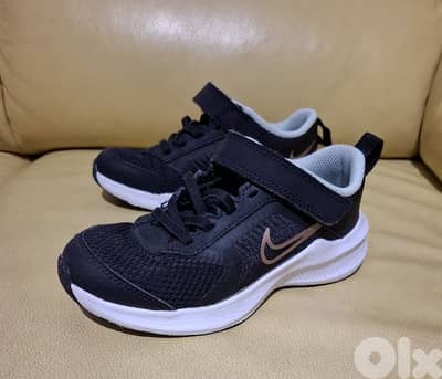 Nike shoes size 28