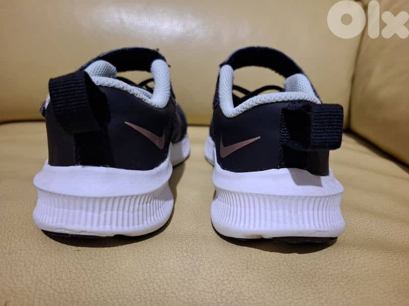 Nike shoes size 28 5