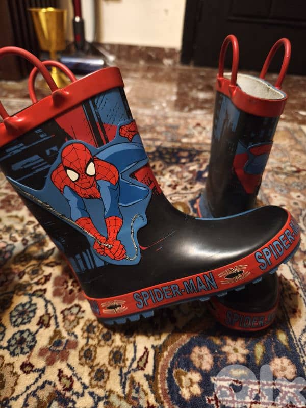 Kids Shoes Like New for 5$ 2