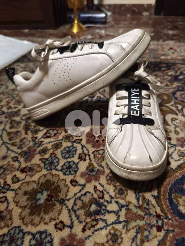 Kids Shoes Like New for 5$ 4
