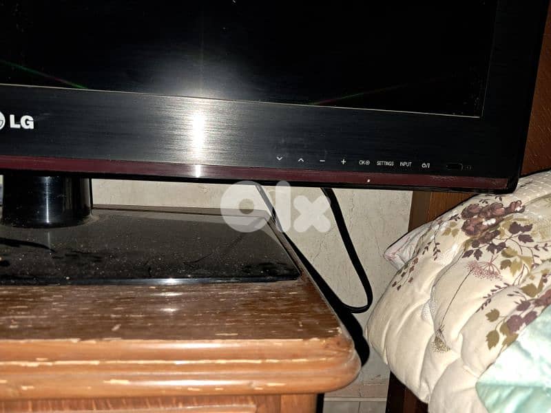 lg gd condition tv 2