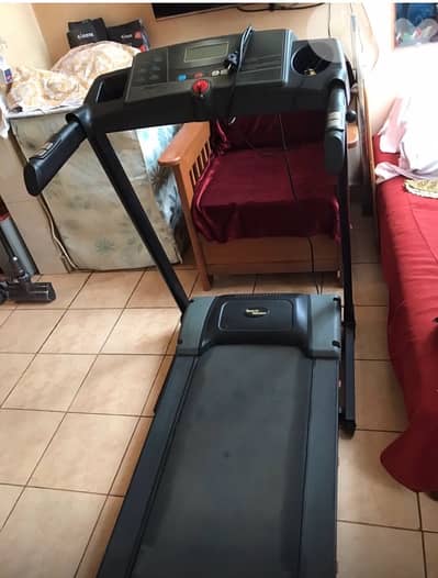 مكنة مشي بحالة جيدة