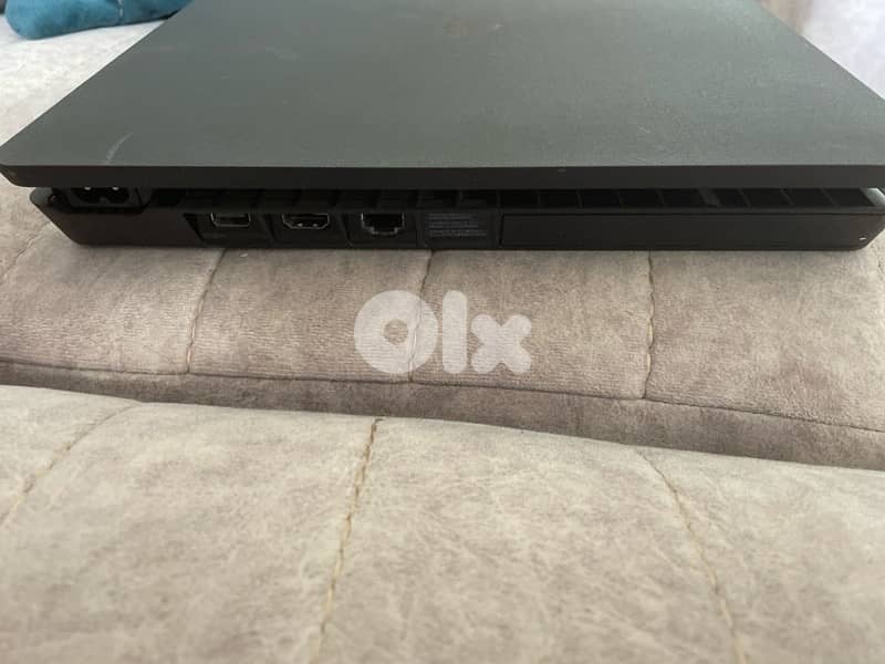 ps4 slim 3