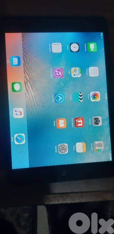 ipad mini 1 , model A1432 clean condition