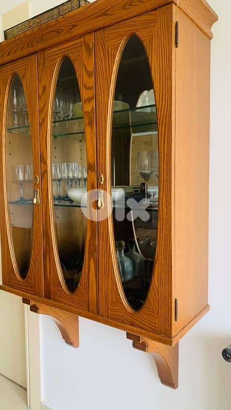 full dining table and chairs and wall dressoir 4