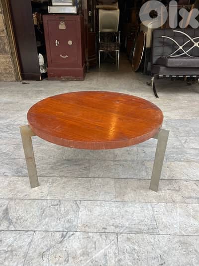 vintage mid century round table sleep comfort 1970’s طاولة نص مبرومة