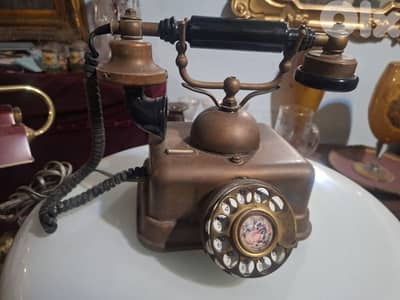 تلفون برونز انتيك رائع جدا ومميز شغال ممتاز جدا