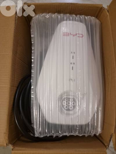 BYD Wallbox Electric Vehicle Charger 30A Home Charging Station