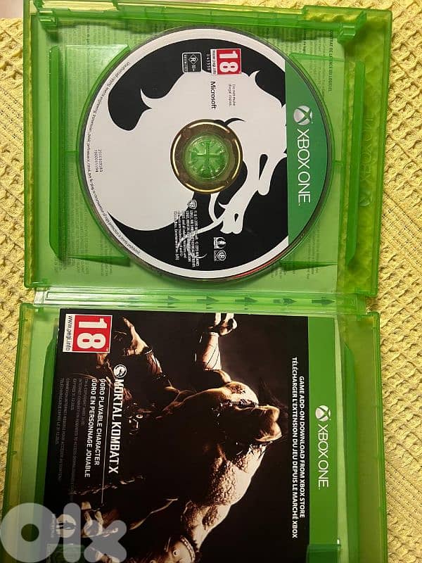 Xbox One 1TB + Controller + 2 Games (Excellent Condition) 2