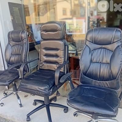 كراسي مكاتب اوروبي شبه جديد كل وحدي سعر