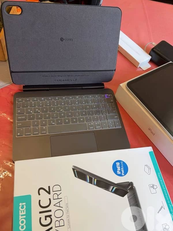 iPad A16 11th generation (2025) - 256GB - Like new + Full Bundle 10