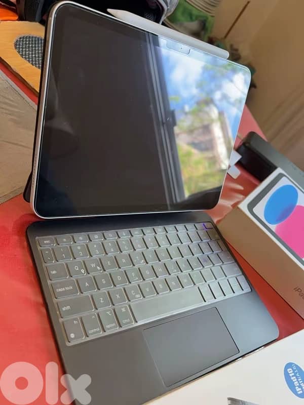 iPad A16 11th generation (2025) - 256GB - Like new + Full Bundle 11