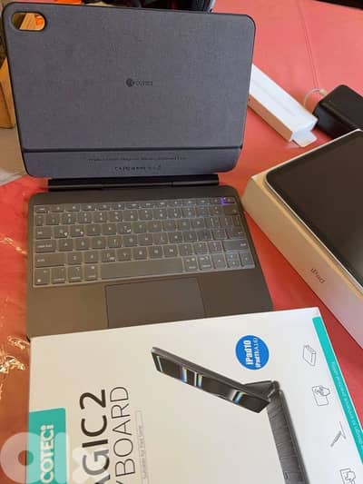 Coteci Magnetic Keyboard for iPad 11th generation - Like new
