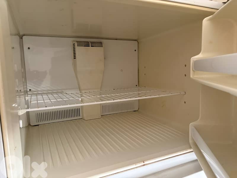 Refrigerator 1