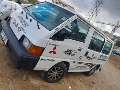 ميتسوبيشي فان 1990